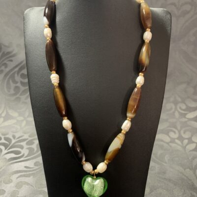 Collier « Cœur d’Agate ».